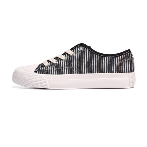 Women's LEO Black Stripe unnown sneakers - Picture 3 of 9